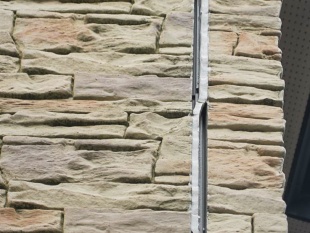 屋根や外壁が冬に受けるダメージ