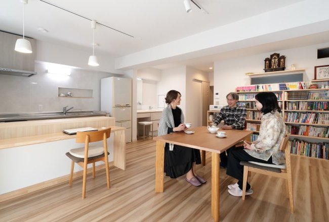 マンションで叶えた、 家じゅうに自然光が届く住空間