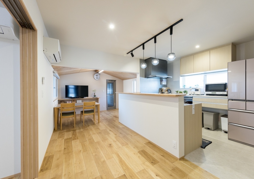 家族が集う、ぬくもりを紡ぐLDKリノベーション